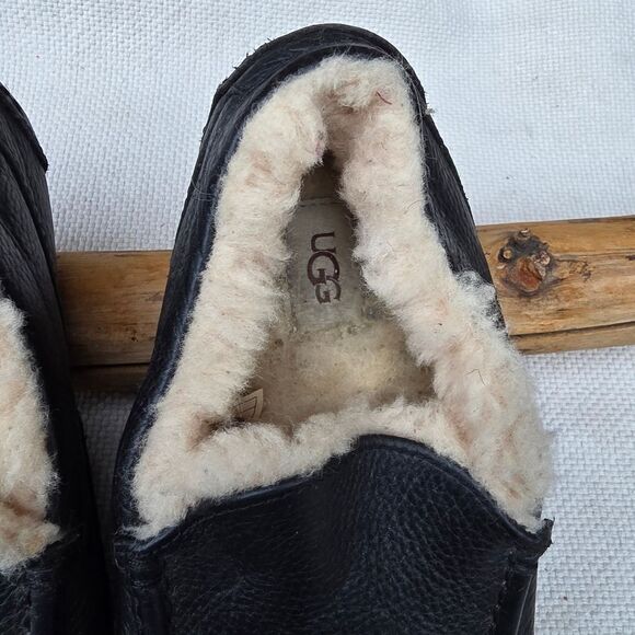 Ugg ascot  black leather men\'s slippers main image 9